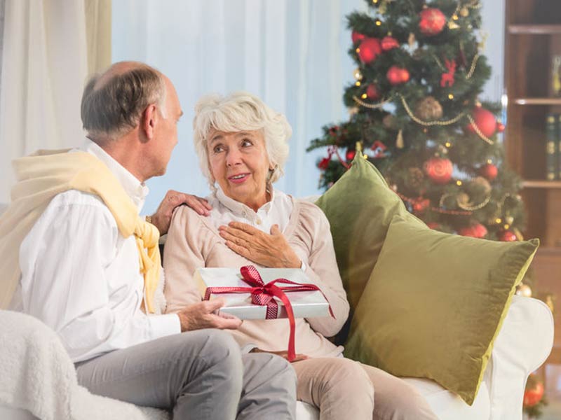 Tips to Improve Christmas for Seniors, Families and the Community