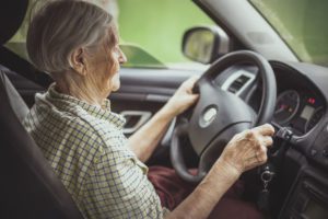 If you're wondering when seniors should stop driving, there are some warning signs to look for.
